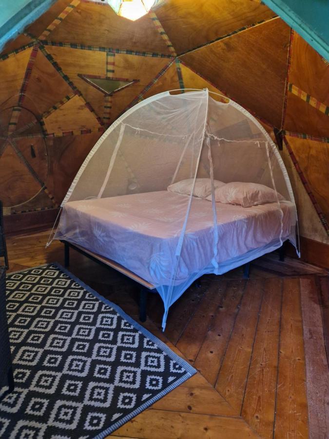 Dome En Bord De Riviere Hotel Saint-Claude Eksteriør billede